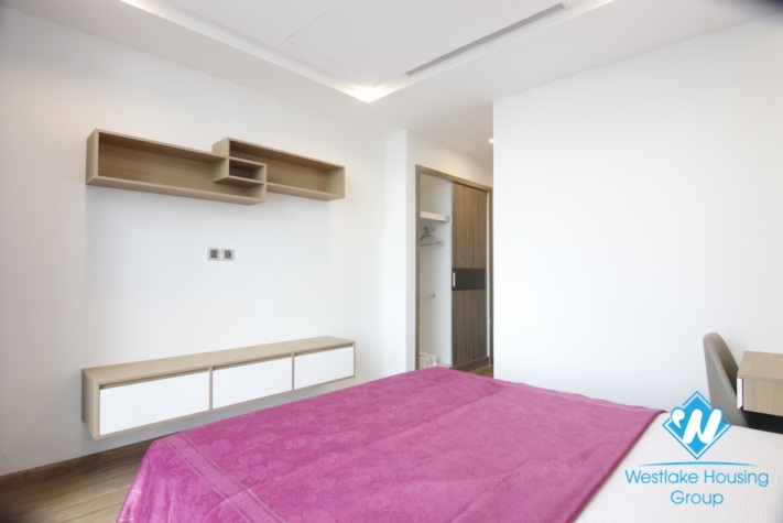 A gorgeous modern 2 bedroom  apartment with  charming balcony  for rent in  Vinhome Metropolis